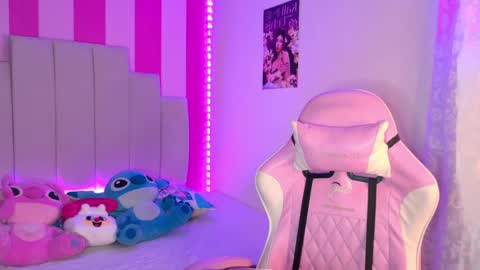 Aliice Brown online show from April 2, 4:31 am