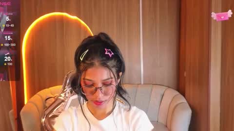 alina_b_ online show from March 21, 1:05 pm
