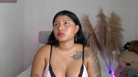 lili online show from November 30, 7:59 am