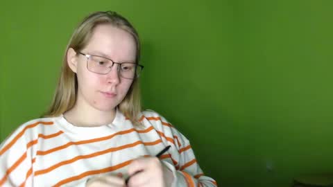 alinasei online show from April 8, 3:04 pm