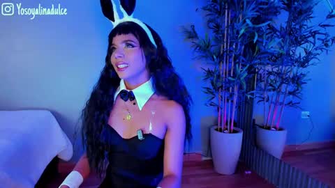 Snapshot of alinasweett_ chatting on September 25, 8:05 pm online show from September 25, 8:05 pm