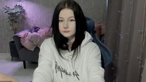 Aline Greeeen online show from November 29, 3:47 am