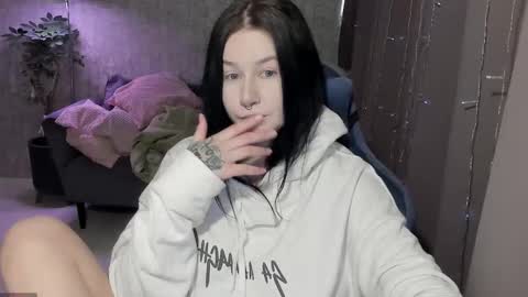 Aline Greeeen online show from November 25, 8:35 am