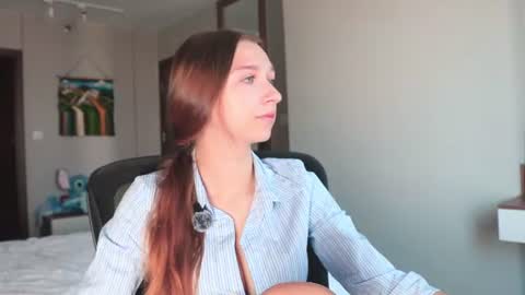 Alice                                   Fansly Alisa01 online show from July 22, 3:19 am