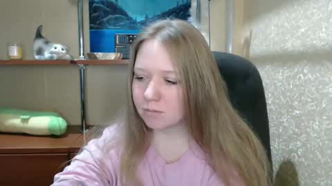 alisha_xi online show from January 7, 1:05 pm