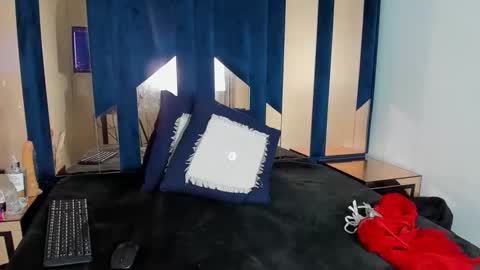 alishaevans_rs online show from October 14, 3:48 pm