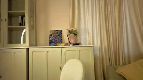 Alisia online show from February 11, 6:39 am