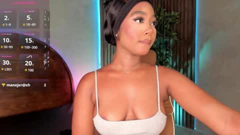 Alison Moon  online show from October 26, 1:17 am