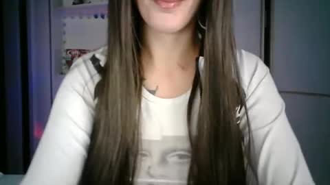 Snapshot of alissa00643 chatting on October 19, 7:02 am alissa00643 online show from October 19, 7:02 am