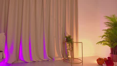 alissa_foxx online show from December 15, 8:21 am