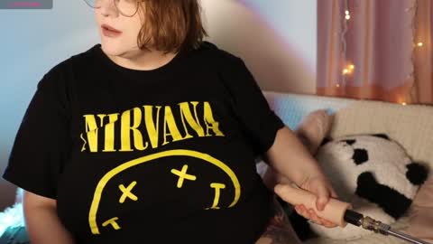 Snapshot of alissa_styles chatting on December 13, 12:50 pm Alissa online show from December 13, 12:50 pm