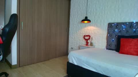 alisson dl online show from January 12, 6:37 pm