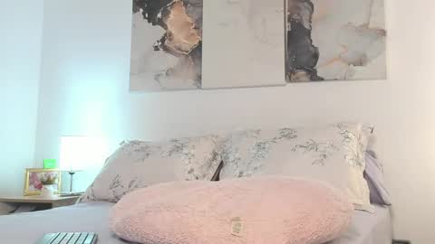 Snapshot of alissonroyce chatting on March 1, 4:15 am Goddess online show from March 1, 4:15 am