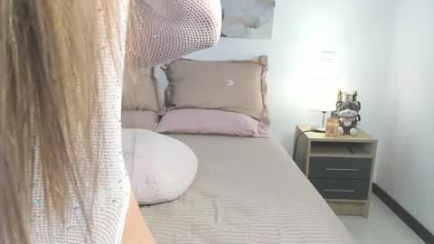 Snapshot of alissonroyce chatting on February 13, 1:19 am Goddess online show from February 13, 1:19 am