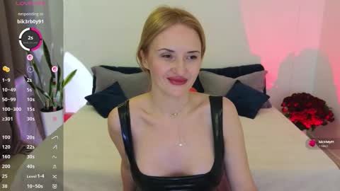 alisssarose online show from February 11, 8:56 pm