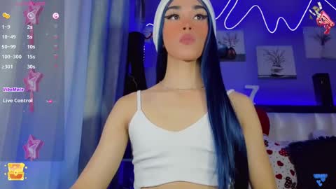 Snapshot of aliz_free chatting on January 5, 3:53 am aliz_free online show from January 5, 3:53 am