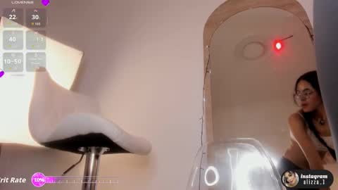 alizza_ online show from January 6, 5:28 pm