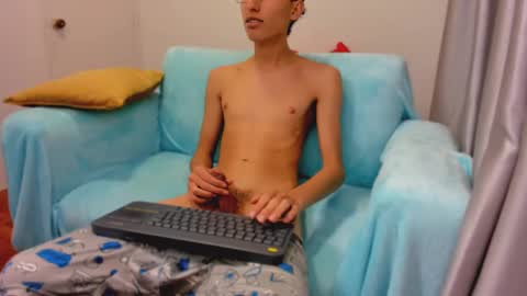 Snapshot of allangil chatting on February 19, 11:25 pm Allan  online show from February 19, 11:25 pm