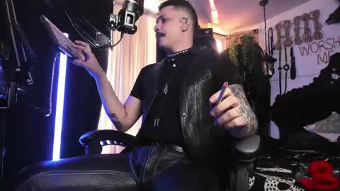 Snapshot of allanhurtss chatting on February 13, 6:26 pm online show from February 13, 6:26 pm