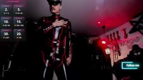 Snapshot of allanhurtss chatting on October 3, 11:02 pm online show from October 3, 11:02 pm
