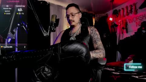 Snapshot of allanhurtss chatting on October 21, 7:39 pm online show from October 21, 7:39 pm