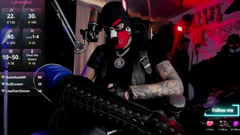   online show from November 12, 8:33 pm