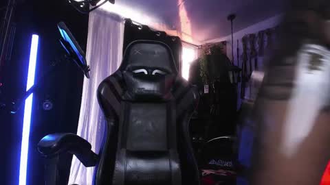 Snapshot of allanhurtss chatting on February 26, 5:21 pm online show from February 26, 5:21 pm