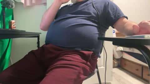 Allergictolove online show from January 7, 8:58 pm