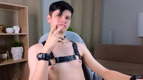 allert_ online show from November 20, 11:57 pm