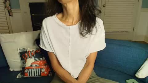 wishlist on bio online show from December 5, 4:55 am