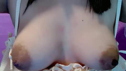 allianahpetit online show from December 22, 2:13 pm