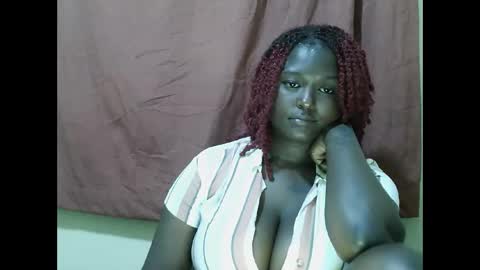 Snapshot of allie_quin chatting on September 17, 6:00 pm Allie online show from September 17, 6:00 pm