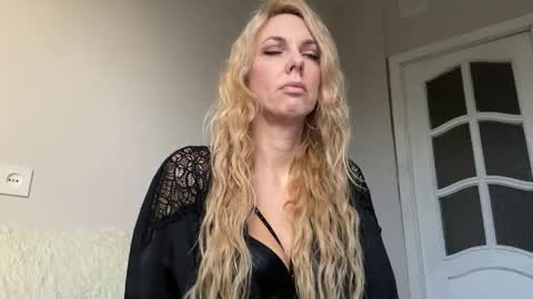 Nika online show from May 24, 4:24 pm