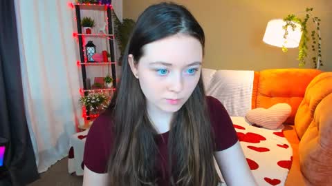 alluringeyess online show from April 5, 11:18 am