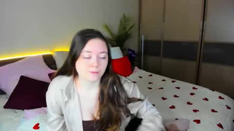 alluringeyess online show from March 15, 11:24 am