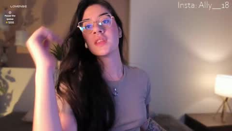 Snapshot of ally_addams chatting on March 11, 3:47 am Ally online show from March 11, 3:47 am