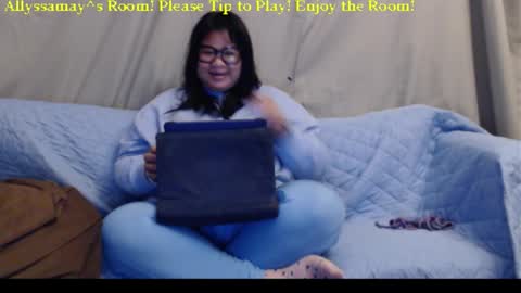 Allyssamay online show from February 3, 6:40 am