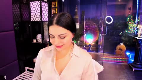 Snapshot of alma_pearl chatting on February 8, 9:46 am Alma online show from February 8, 9:46 am