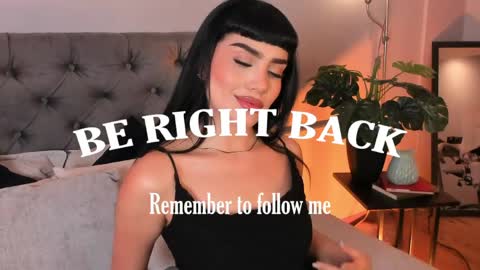 Mia online show from May 7, 3:41 pm