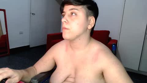 Almond online show from December 23, 1:18 am