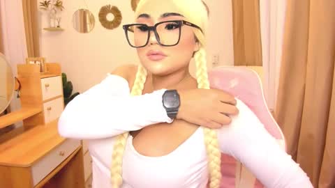 alodia x princess online show from December 2, 8:07 pm