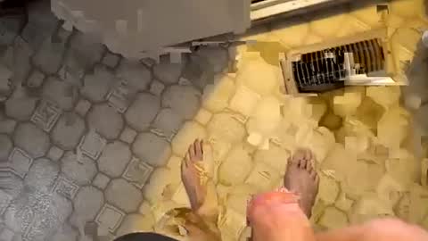 alostmale online show from September 12, 8:49 am