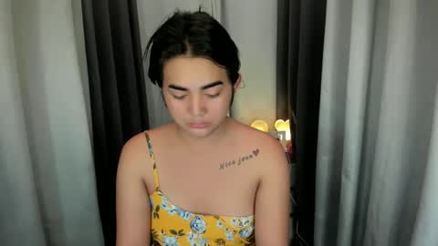 alovelydollnica online show from March 12, 4:51 am