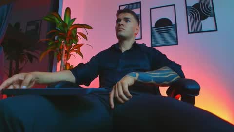 alpha_dominus_ online show from April 12, 3:54 am