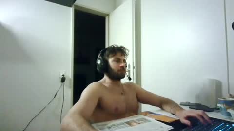 alphah_hunk online show from January 14, 4:37 pm