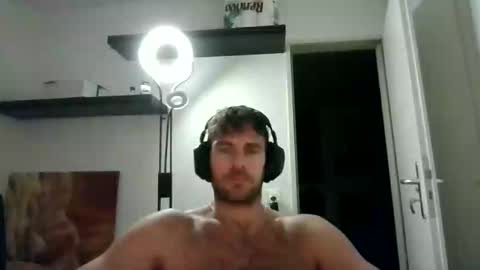 alphah_hunk online show from November 19, 7:23 pm