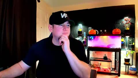 Snapshot of alphanuts101 chatting on October 10, 4:57 pm Ryno online show from October 10, 4:57 pm