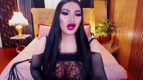 Alura Jhenson online show from April 5, 2:03 pm