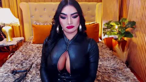 Alura Jhenson online show from March 19, 2:39 am