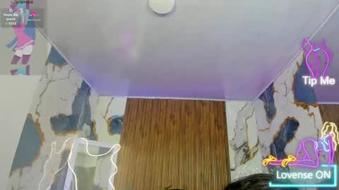 ALYCE  online show from April 22, 11:17 am